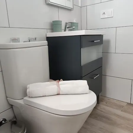 Casa Piramide 2. Terraza Wifi Y Parking Privado Holiday home *