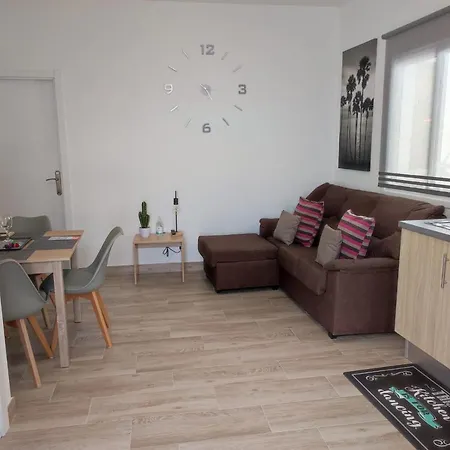 Casa Pirámide 2. Terraza Wifi Y Parking Privado Сasa de vacaciones